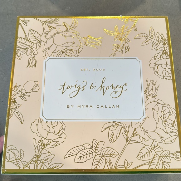 Brand new Twigs & Honey bridal belt or headpiece. Can be used as either. - Picture 4 of 5